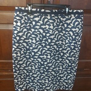 Boden Navy and Cream Patterned Pencil Skirt
